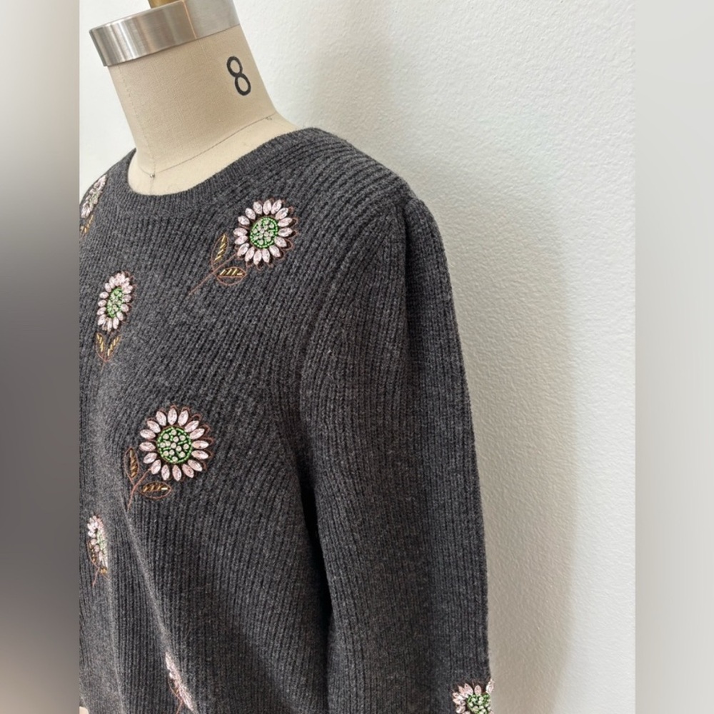 Boden Rhinestone Daisy Embellished Sweater NWT Dark Gray Wool-Blend US 12 - Picture 6 of 11